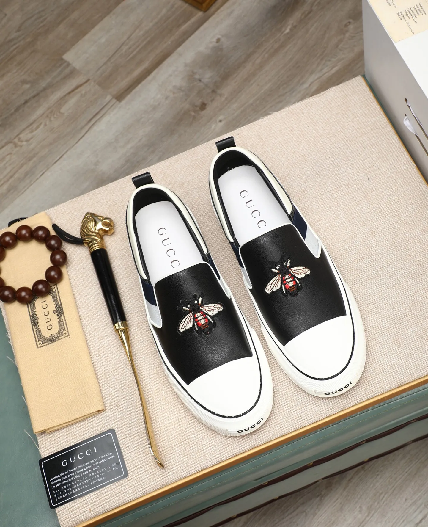 Men's shoes 💰460 GUCCI🔍🔍The latest models are on sale at the same time at the counter. Original calfskin imported from Italy, genuine leather lining, (high-end, extravagant, and classy) with exquisite workmanship. Soles: Original soles specially provided by the original factory. ⚠Exclusive double-layer movable molded soles are super comfortable⚠. Photos of the real thing🎬The real thing is even better🔍🔍"High quality·Follow the order" Code number 38-44